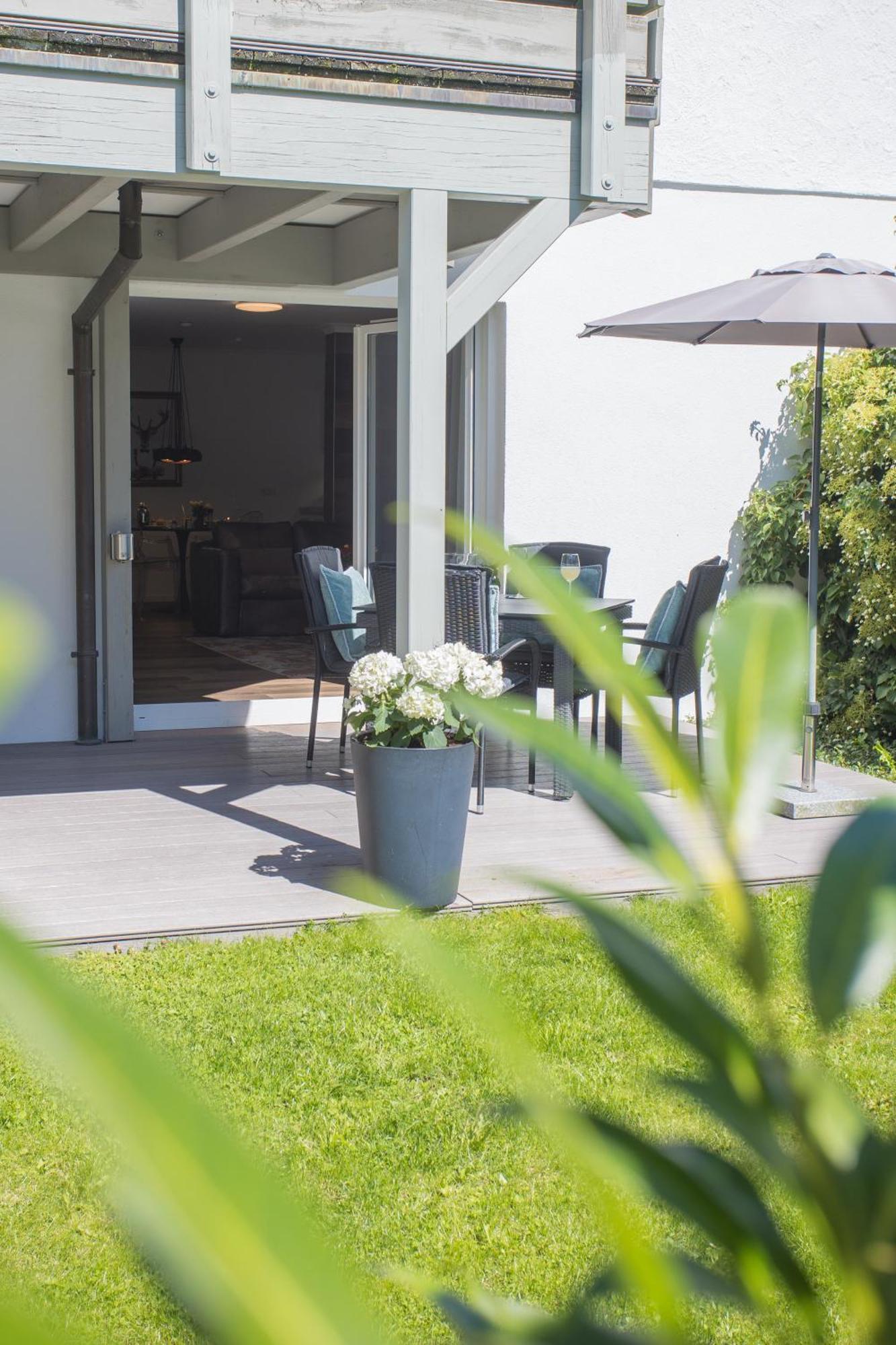 The Suite Winterberg Deluxe: Ski-to-Market Luxury with Garden Exterior photo