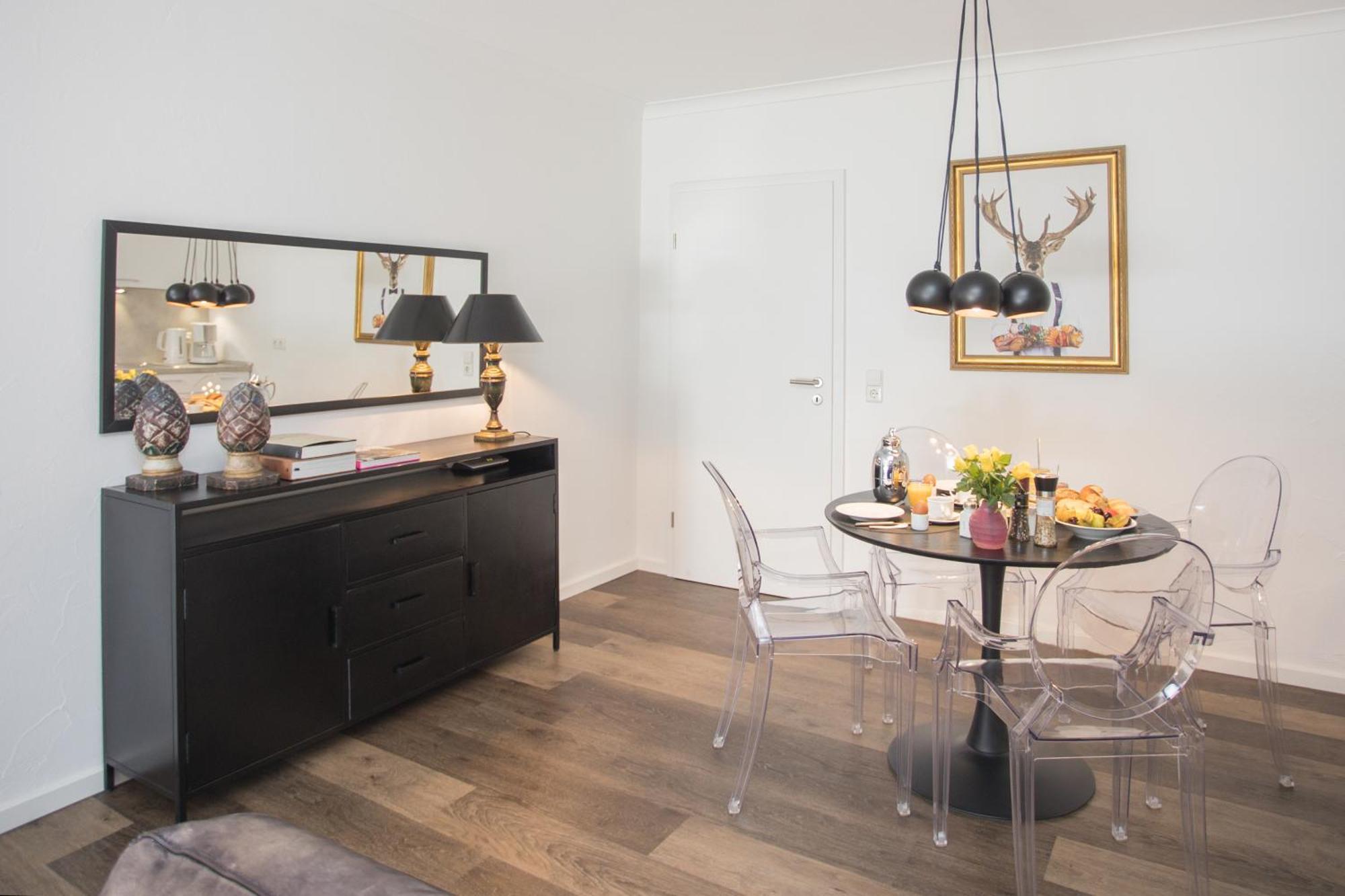 The Suite Winterberg Deluxe: Ski-to-Market Luxury with Garden Exterior photo